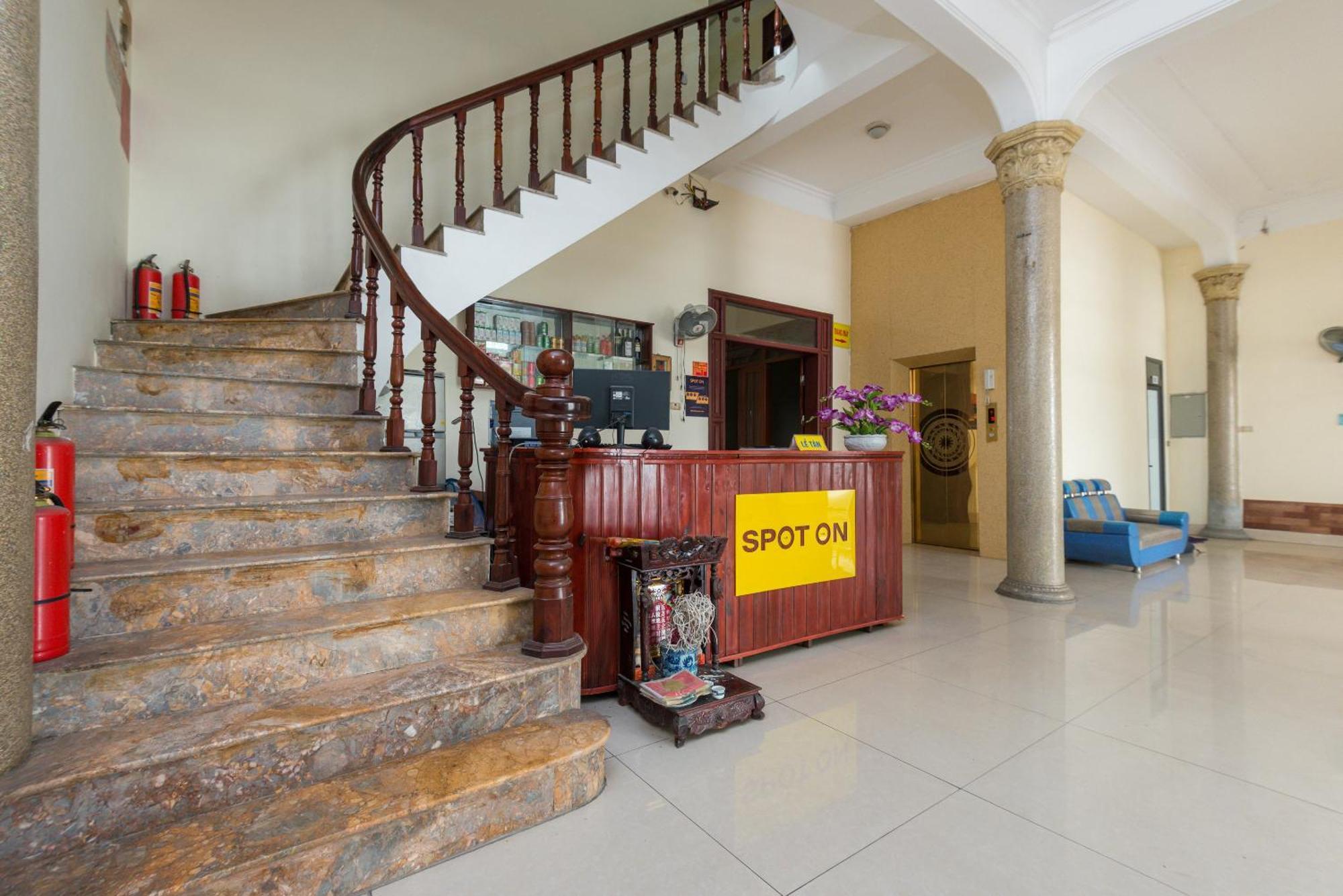 Chikoo Homestay Spot-On Hanoi Bagian luar foto