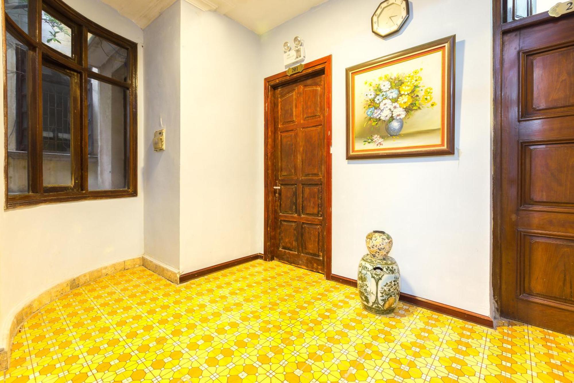 Chikoo Homestay Spot-On Hanoi Bagian luar foto